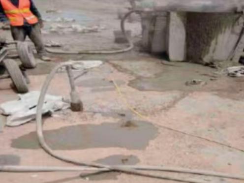 资中水泥混凝土路面板底注浆技术 路面脱空注浆整治方案